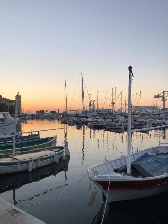 Authentique - T3 A 2 Pas Du Port Et Des Plages - Parking Souterrain Offert Apartment *